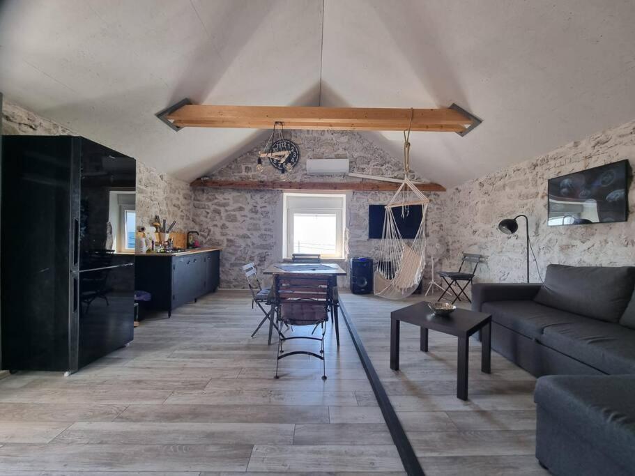 Vila Kyra Rtina Exteriér fotografie
